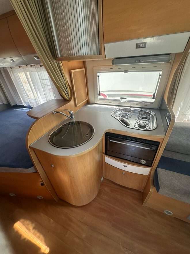 AUTOCARAVANA PERFILADA CHALLENGUER EDEN 310 - Imagen 7