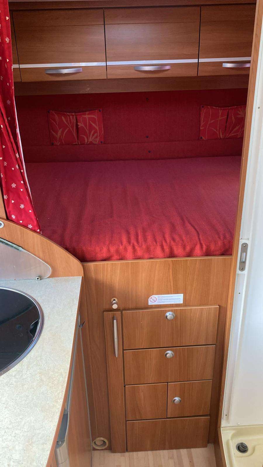 AUTOCARAVANA PERFILADA MINI HYMER ERIBA VAN - Imagen 5