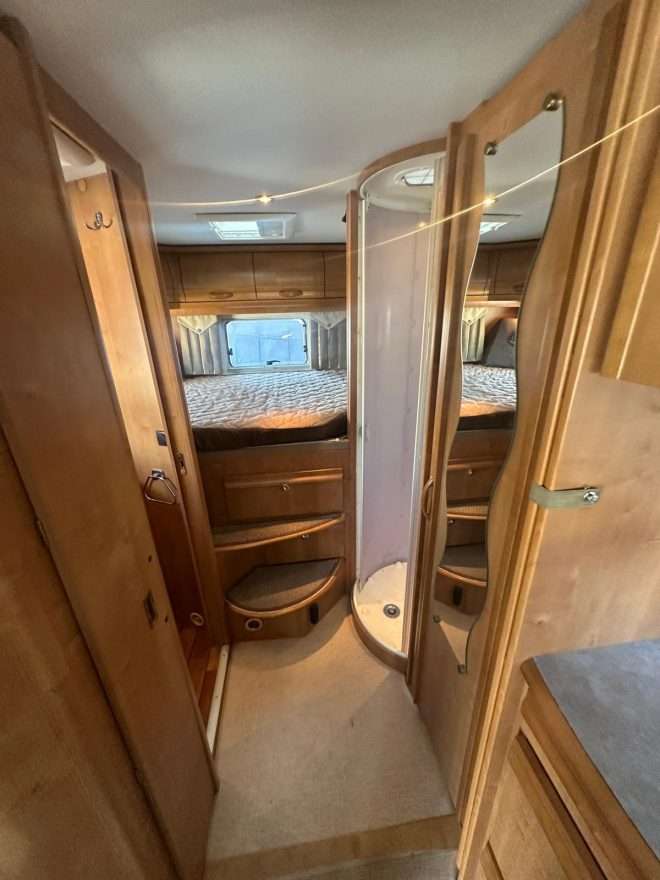 RESERVADA!!!AUTOCARAVANA INTEGRAL RAPIDO 997M CAMA TRANSVERSAL GARAGE - Imagen 8