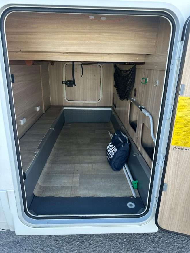 AUTOCARAVANA INTEGRAL ADRIA SONIC  AXESS I600SC CAMA ISLA - Imagen 11