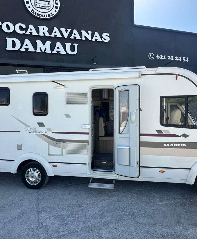 AUTOCARAVANA INTEGRAL ADRIA SONIC  AXESS I600SC CAMA ISLA