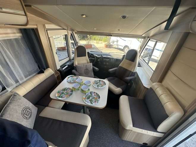 AUTOCARAVANA INTEGRAL ADRIA SONIC  AXESS I600SC CAMA ISLA - Imagen 8