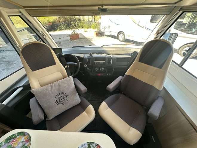 AUTOCARAVANA INTEGRAL ADRIA SONIC  AXESS I600SC CAMA ISLA - Imagen 9
