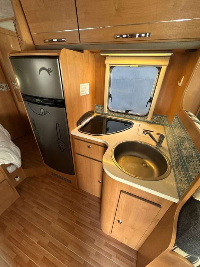 RESERVADA!!!!AUTOCARAVANA PERFILADA ROLLER TEAM t line CAMA ISLA 5 PLAZAS - Imagen 12