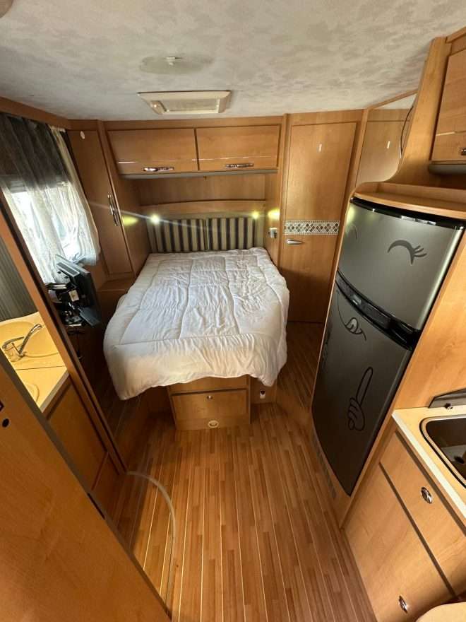 RESERVADA!!!!AUTOCARAVANA PERFILADA ROLLER TEAM t line CAMA ISLA 5 PLAZAS - Imagen 7