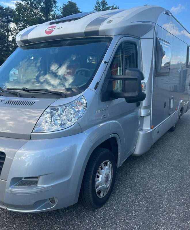 AUTOCARAVANA PERFILADA BURSTNER CAMA ISLA