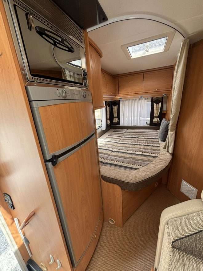 RESERVADA!!!AUTOCARAVANA PERFILADA BURSTNER T602 - Imagen 7