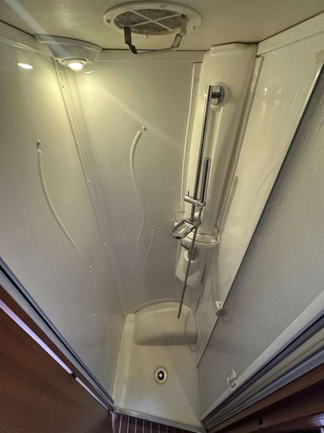 RESERVADA!!!AUTOCARAVANA INTEGRAL RAPIDO 983 GARAGE - Imagen 12