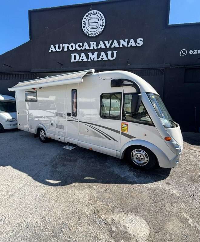 AUTOCARAVANA INTEGRAL CARTHAGO CHIC LINE CAMA ISLA