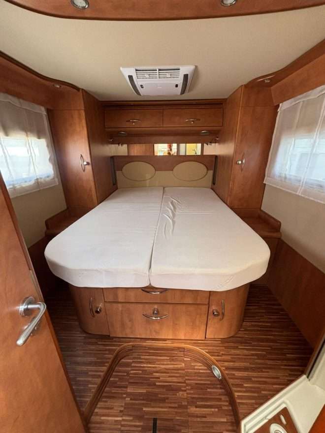 AUTOCARAVANA INTEGRAL CARTHAGO CHIC LINE CAMA ISLA - Imagen 12
