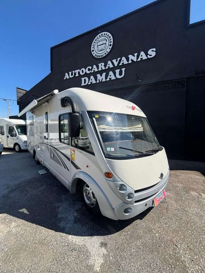 AUTOCARAVANA INTEGRAL CARTHAGO CHIC LINE CAMA ISLA - Imagen 3