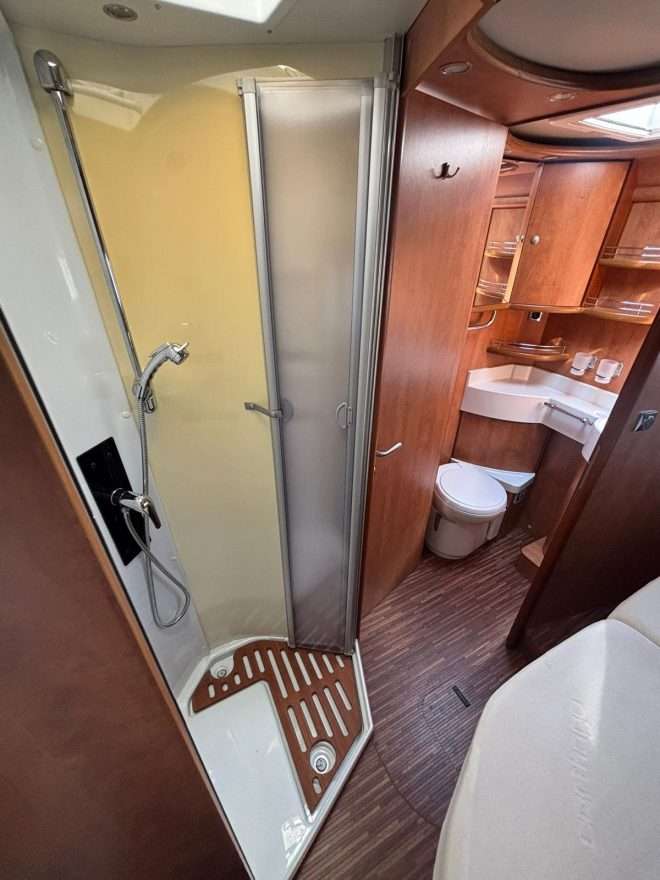 AUTOCARAVANA INTEGRAL CARTHAGO CHIC LINE CAMA ISLA - Imagen 8