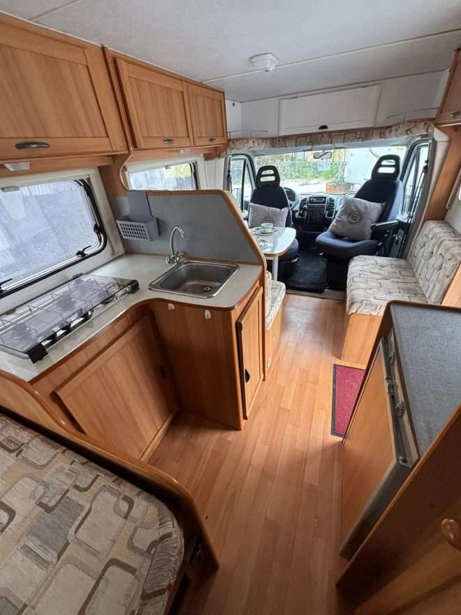 AUTOCARAVANA PERFILADA ELNAGH - Imagen 8