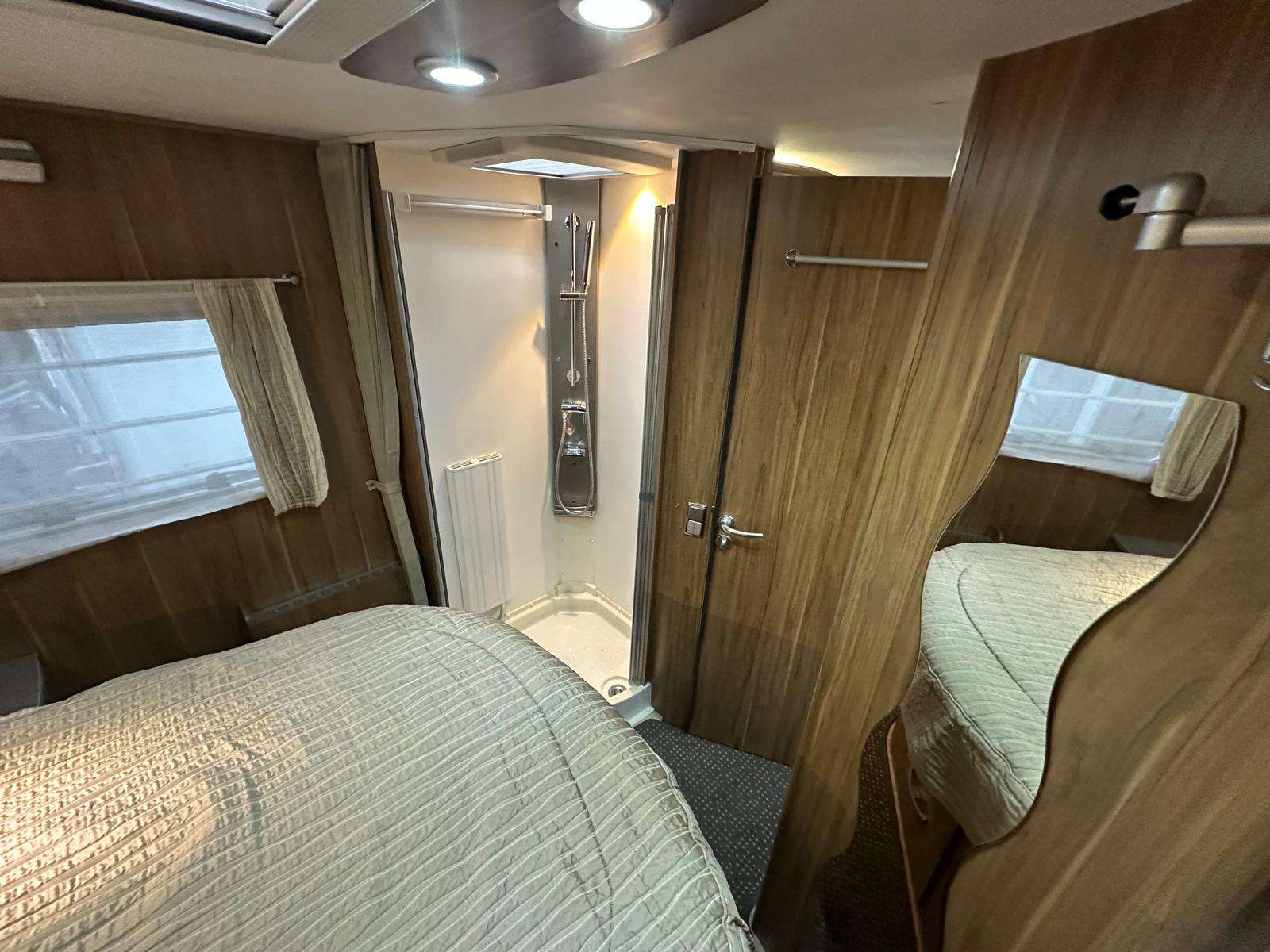 RESERVADA!!!!AUTOCARAVANA INTEGRAL PILOTE EXPLORATEUR DIAMOND EDITION CAMA ISLA - Imagen 11