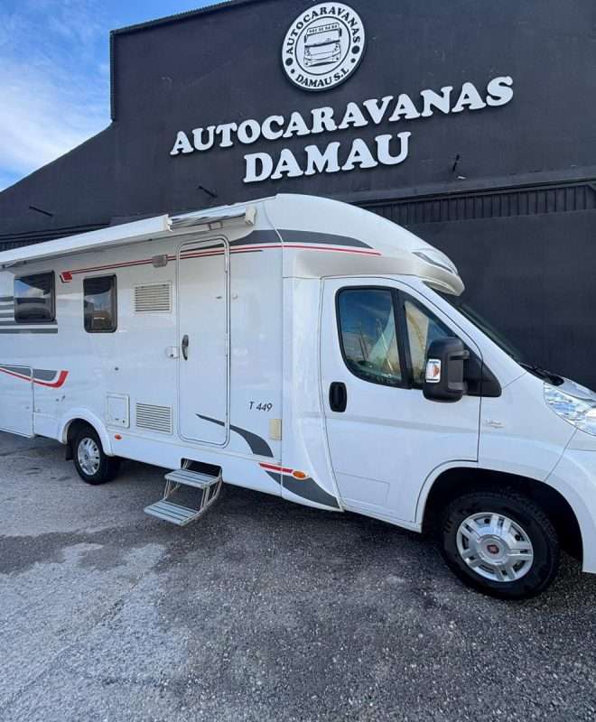 RESERVADA!!!AUTOCARAVANA PERFILADA CARADO T449  CAMA ISLA