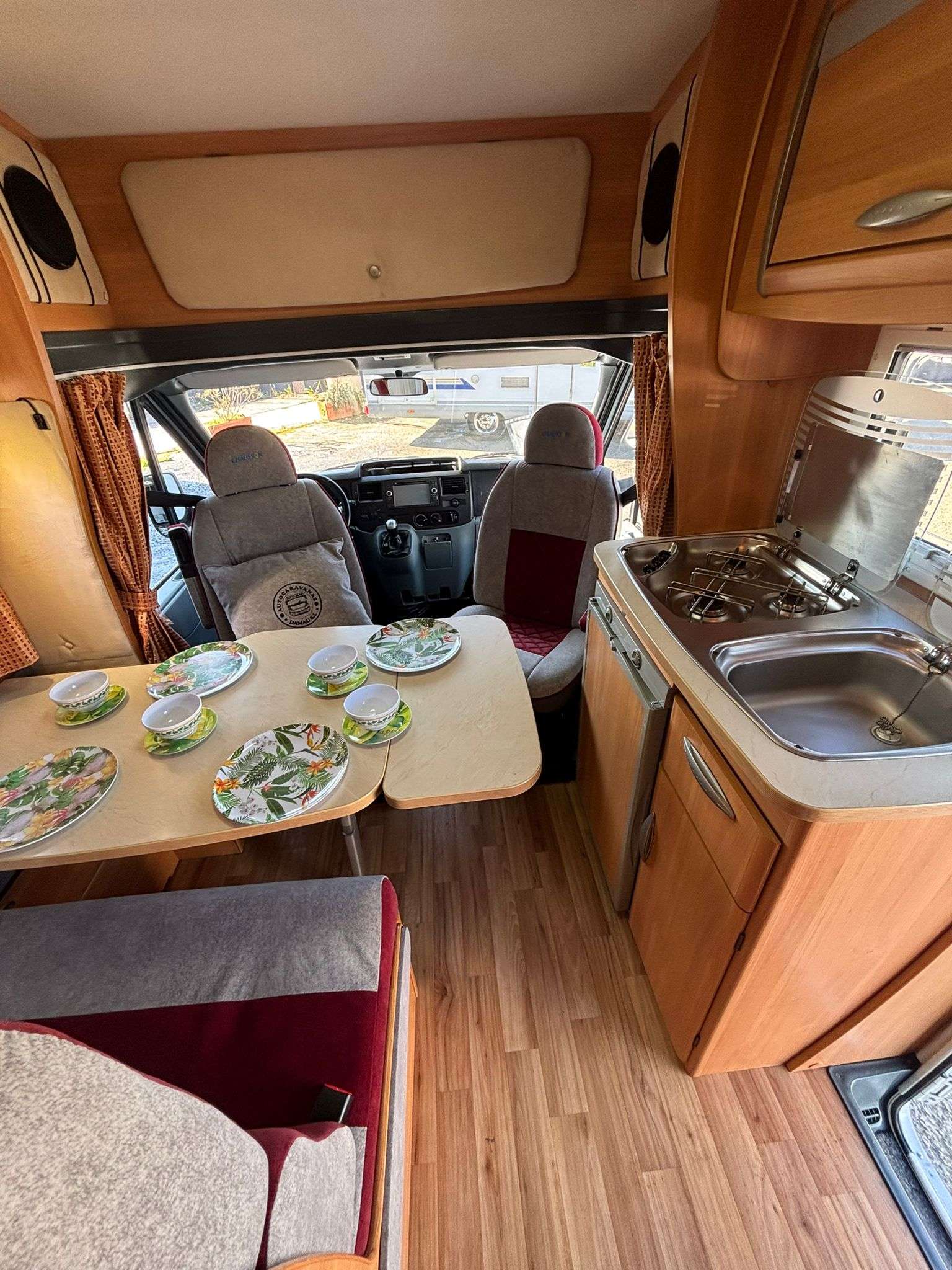 RESERVADA!!!AUTOCARAVANA PERFILADA MINI CHAUSSON FLASH 04 GARAGE - Imagen 3