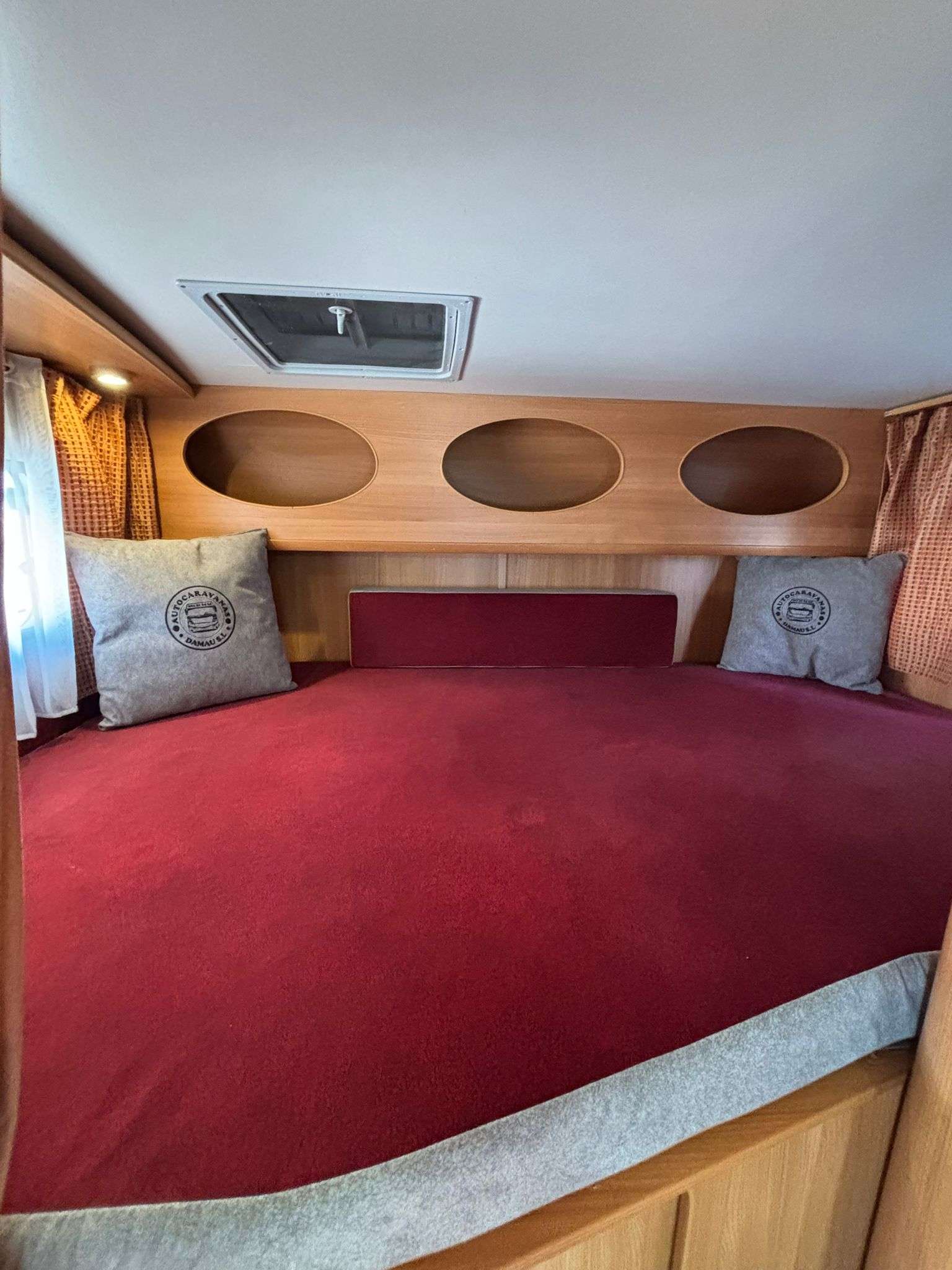 RESERVADA!!!AUTOCARAVANA PERFILADA MINI CHAUSSON FLASH 04 GARAGE - Imagen 5