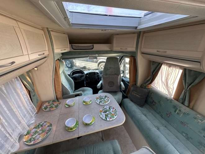 AUTOCARAVANA PERFILADA FLEURETTE LE PUFFIN GARAGE - Imagen 12