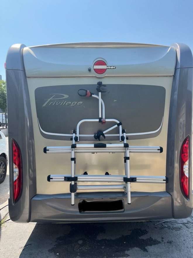 AUTOCARAVANA PERFILADA BURSTNER PRIVILEGE CAMA ISLA - Imagen 6