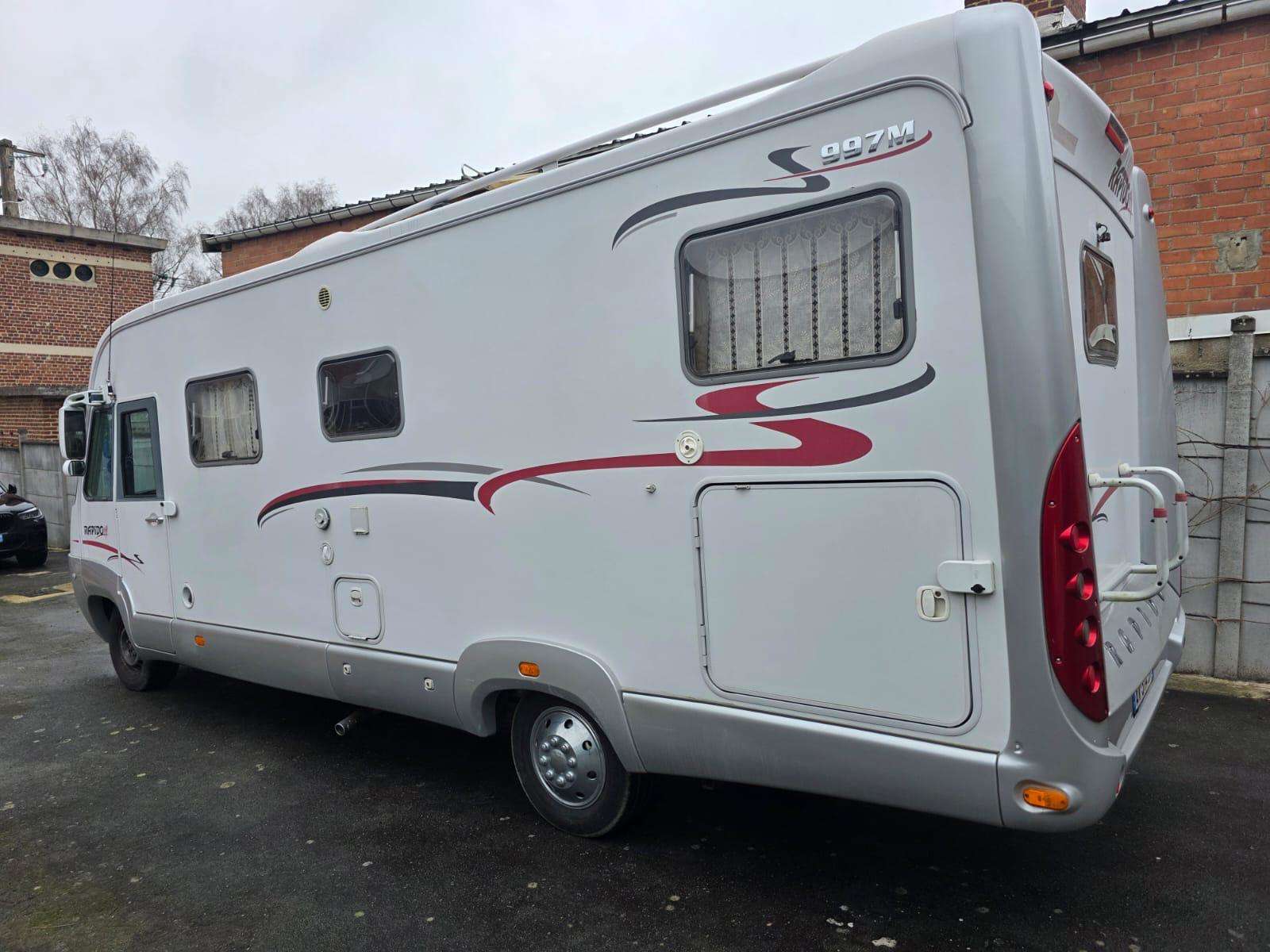 AUTOCARAVANA INTEGRAL RAPIDO 9097DF CAMA TRANSVERSAL - Imagen 2