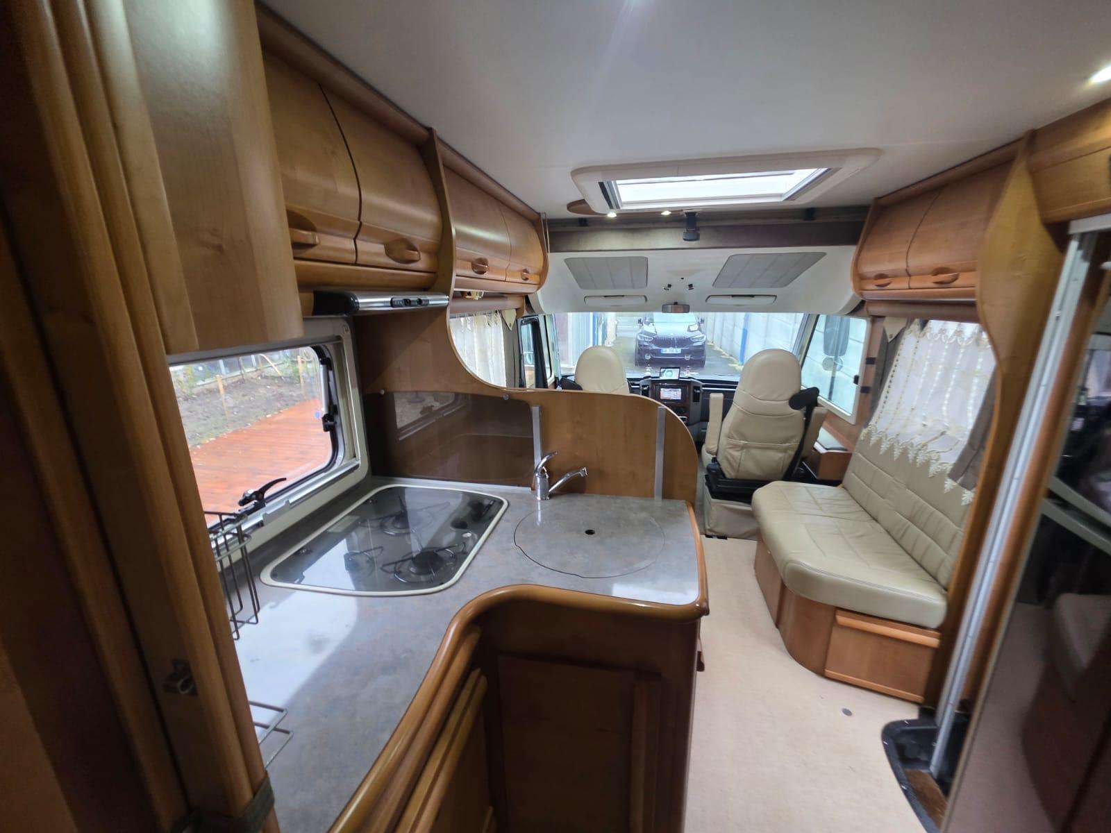 AUTOCARAVANA INTEGRAL RAPIDO 9097DF CAMA TRANSVERSAL - Imagen 3