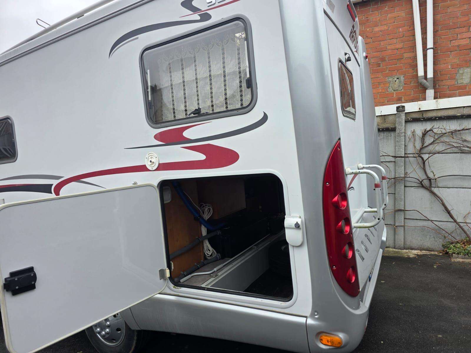 AUTOCARAVANA INTEGRAL RAPIDO 9097DF CAMA TRANSVERSAL - Imagen 5