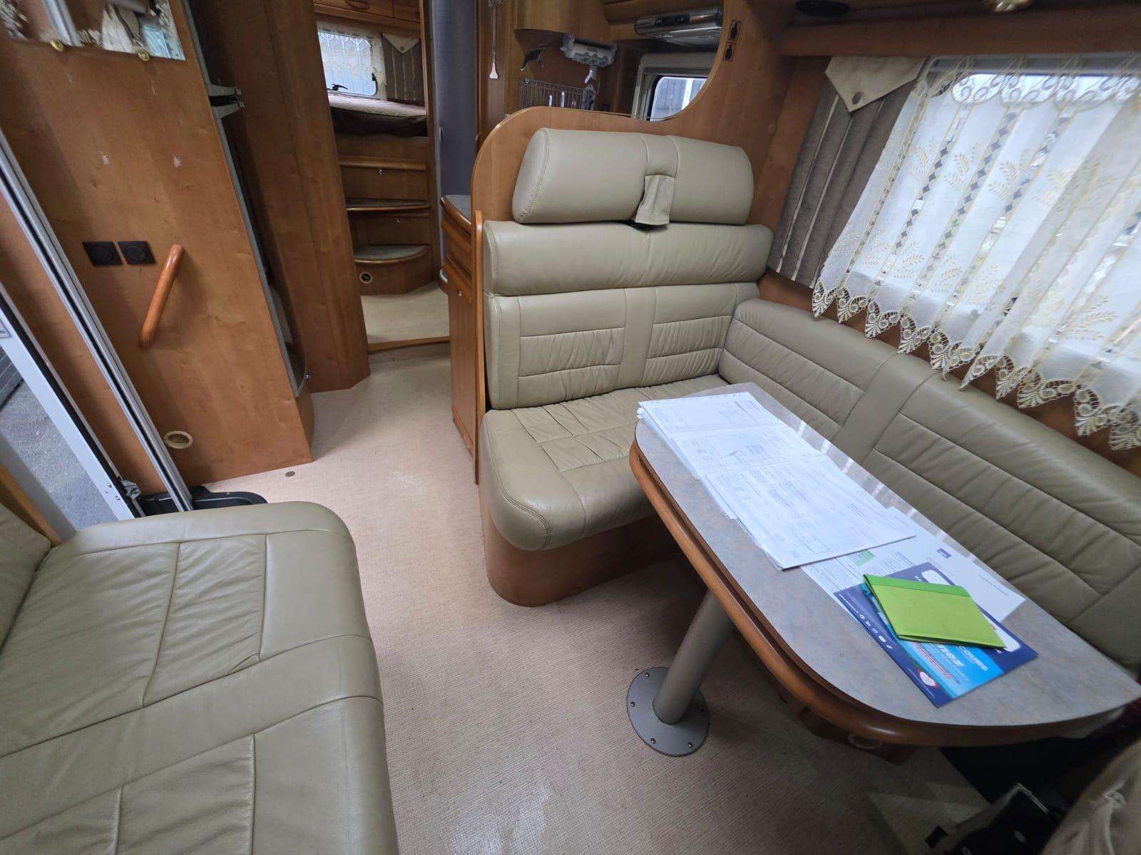 AUTOCARAVANA INTEGRAL RAPIDO 9097DF CAMA TRANSVERSAL - Imagen 6