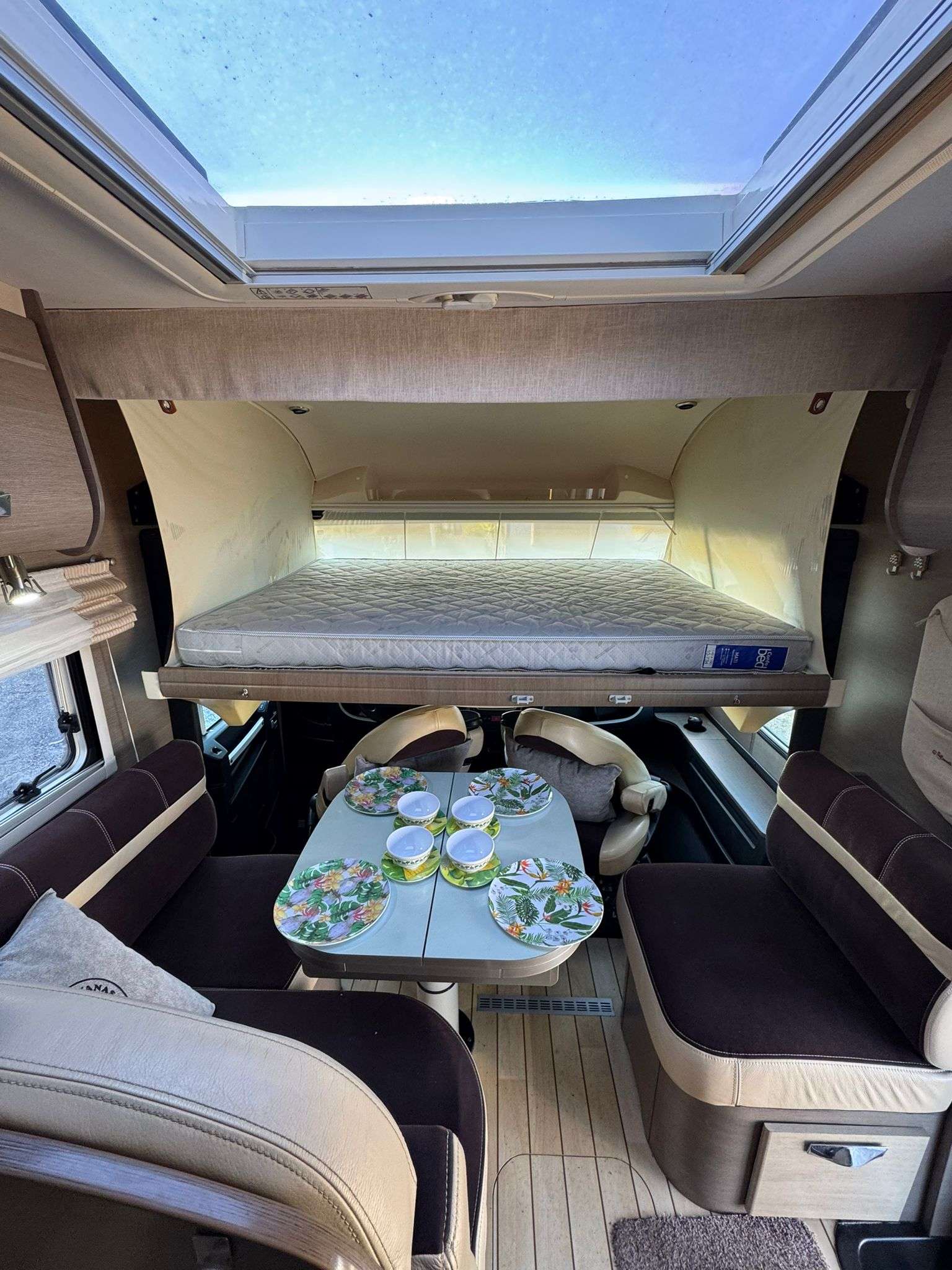 RESERVADA!!!AUTOCARAVANA INTEGRAL BAVARIA FJORD CAMA ISLA - Imagen 10