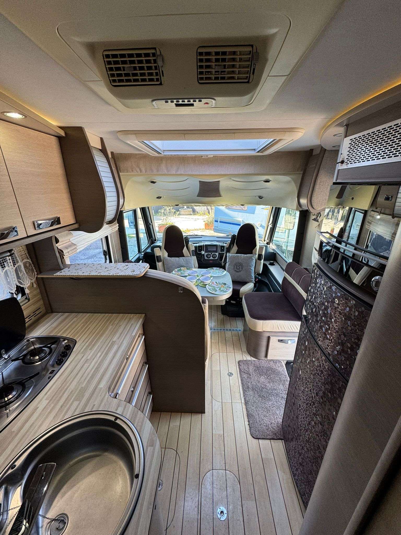 RESERVADA!!!AUTOCARAVANA INTEGRAL BAVARIA FJORD CAMA ISLA - Imagen 11