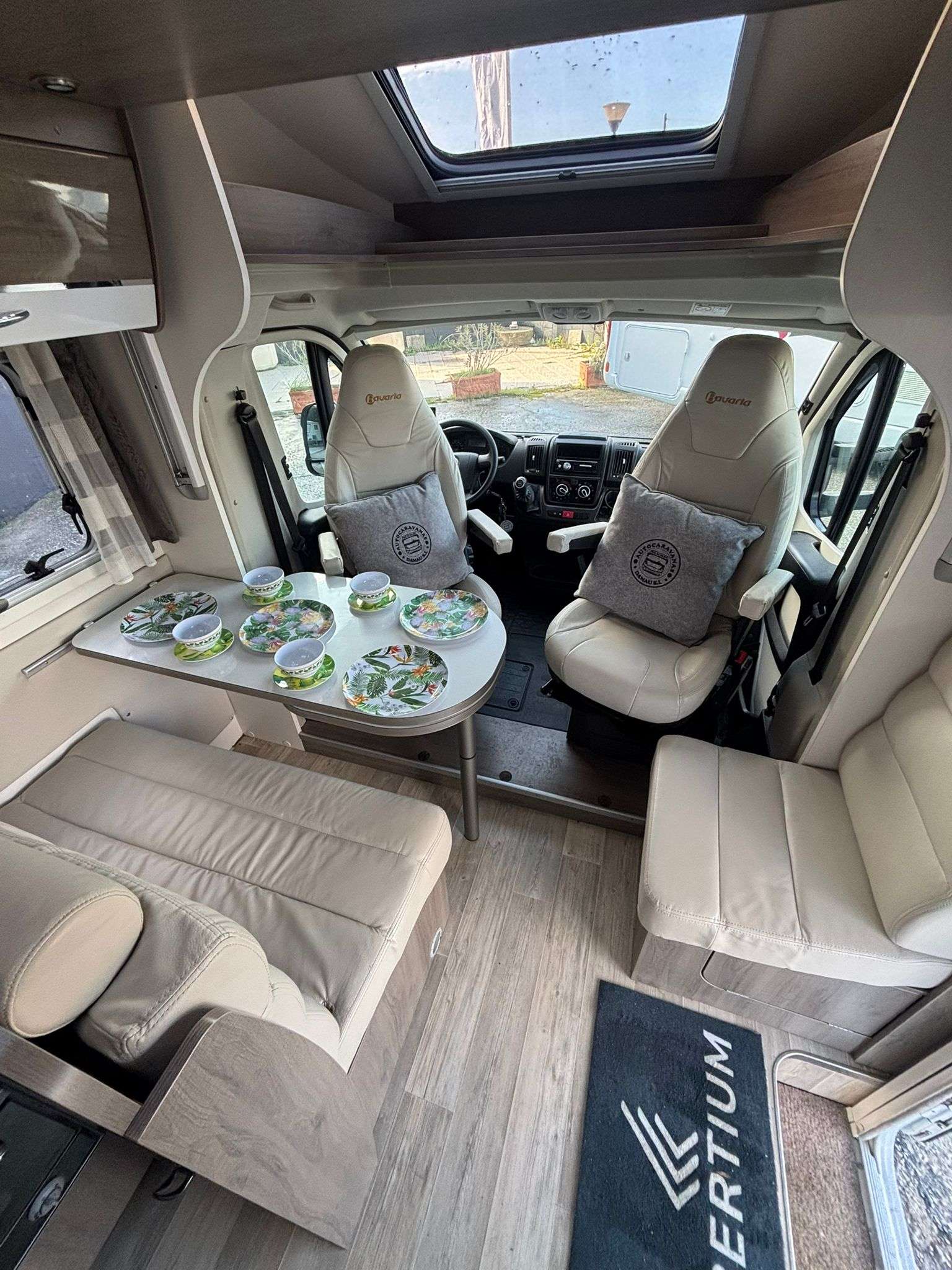 AUTOCARAVANA PERFILADA BAVARIA T705 CAMA ISLA - Imagen 6