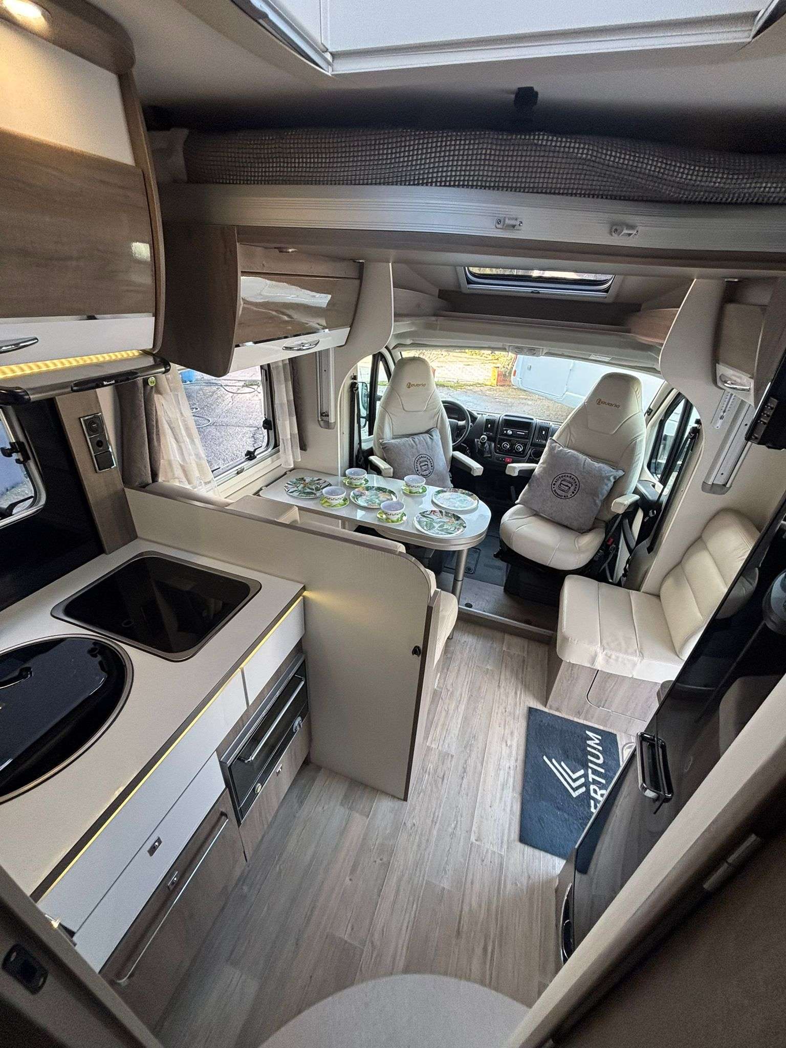 AUTOCARAVANA PERFILADA BAVARIA T705 CAMA ISLA - Imagen 8