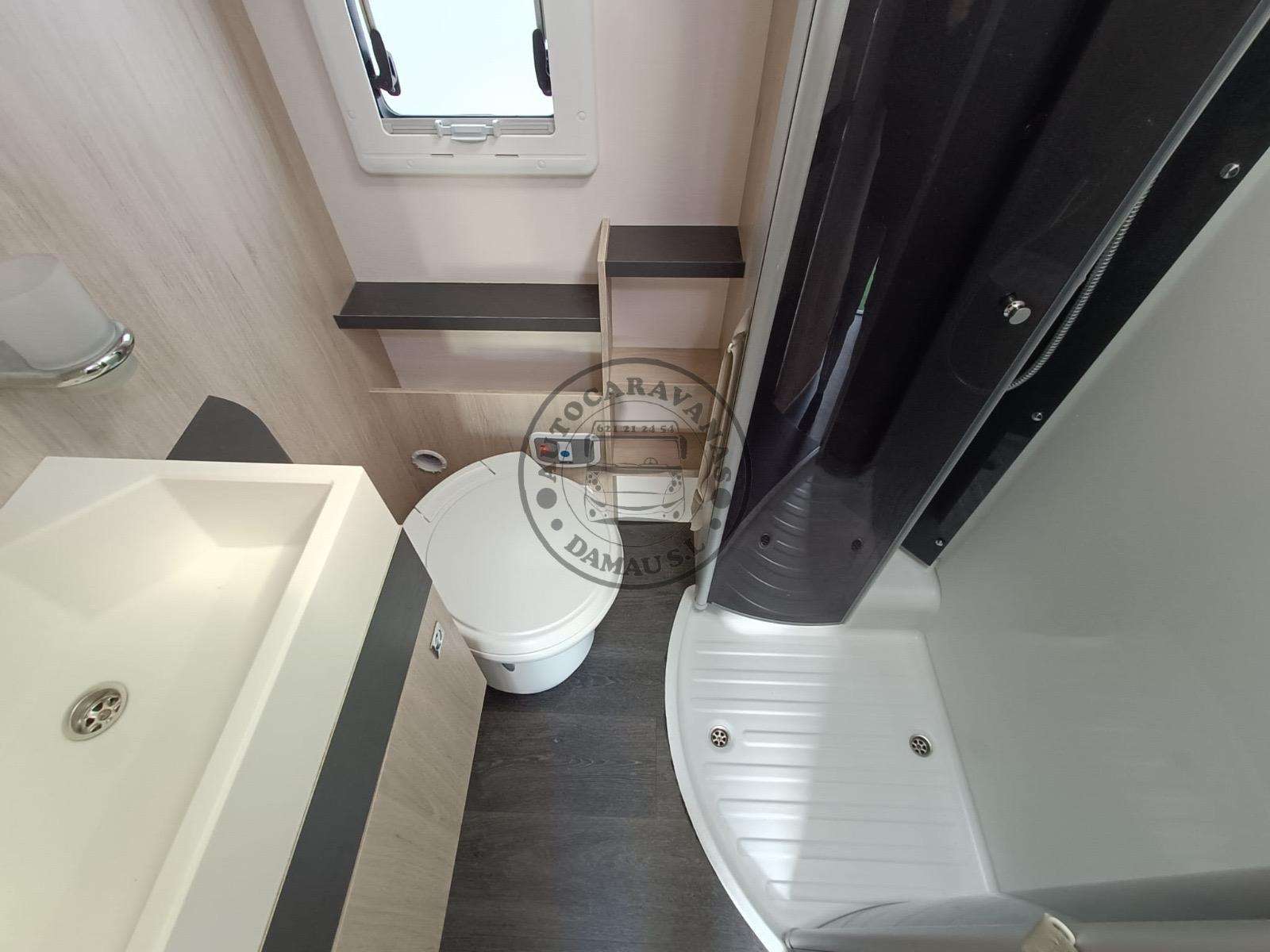 AUTOCARAVANA CAPUCHINA CHAUSSON FLASH C656 - Imagen 10