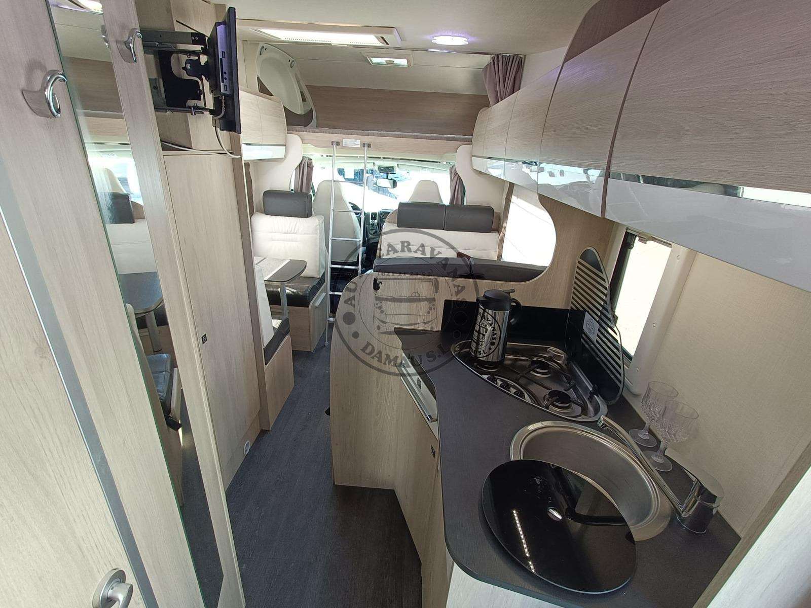 AUTOCARAVANA CAPUCHINA CHAUSSON FLASH C656 - Imagen 6