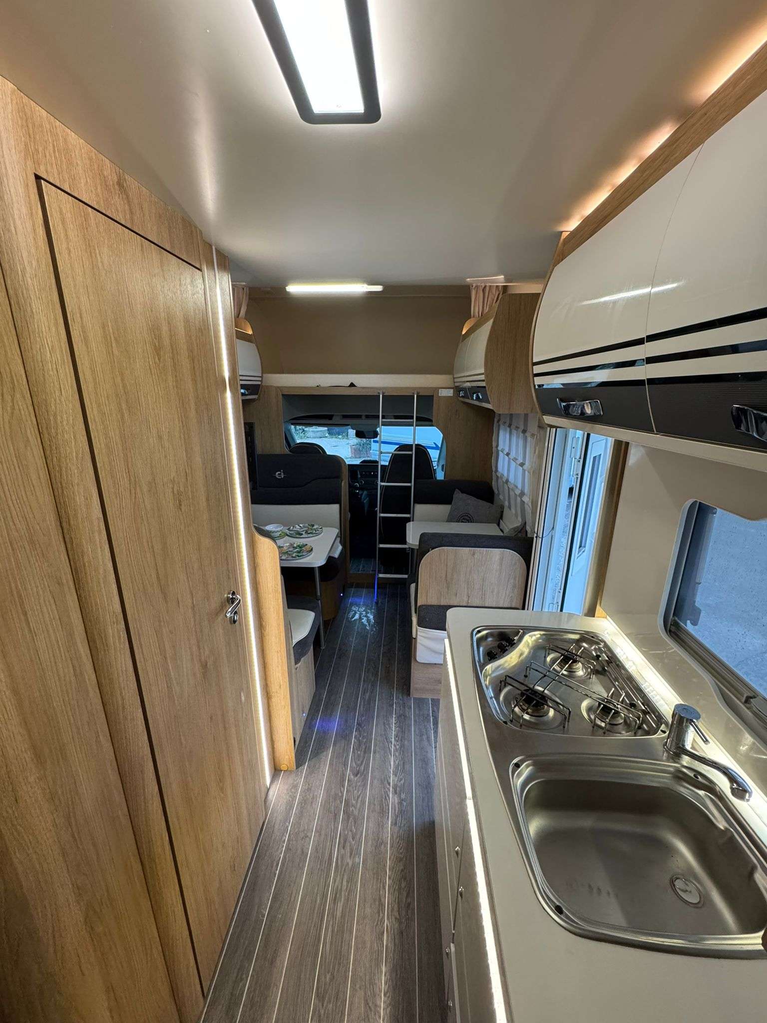 AUTOCARAVANA CAPUCHINA CI HORON GO - Imagen 8