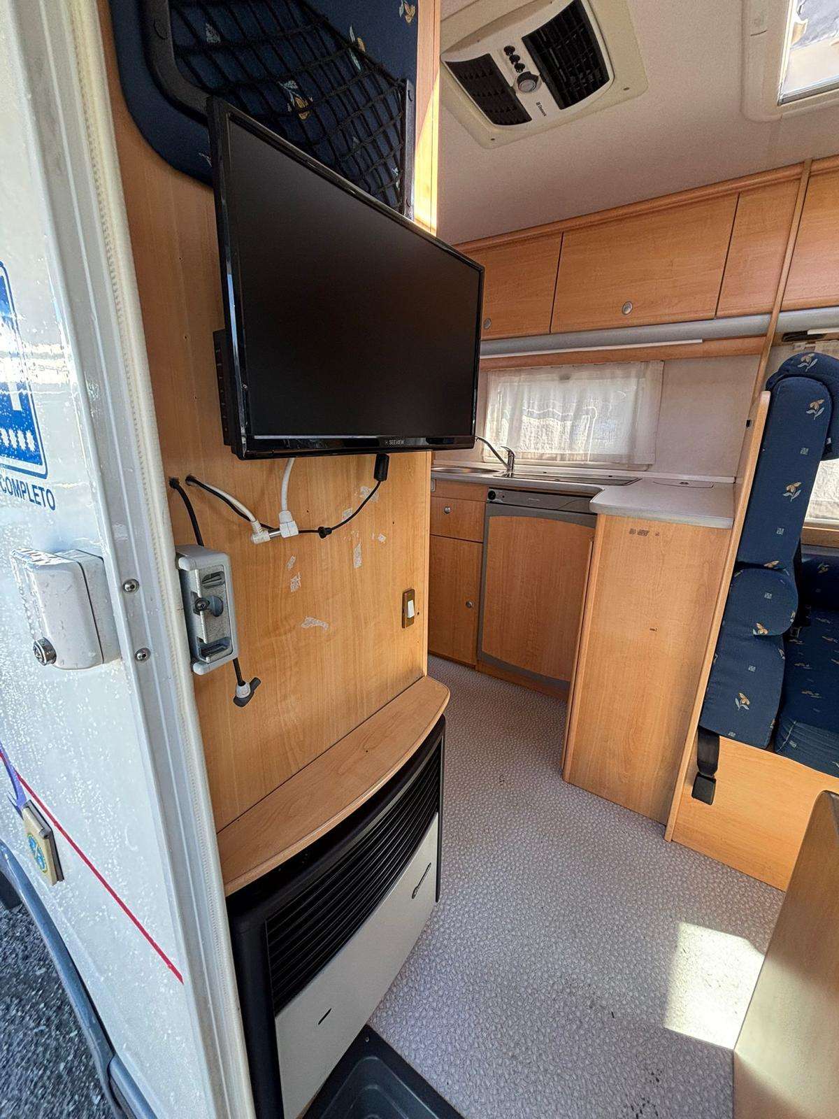 AUTOCARAVANA PERFILADA CHALLENGUER 107 - Imagen 8