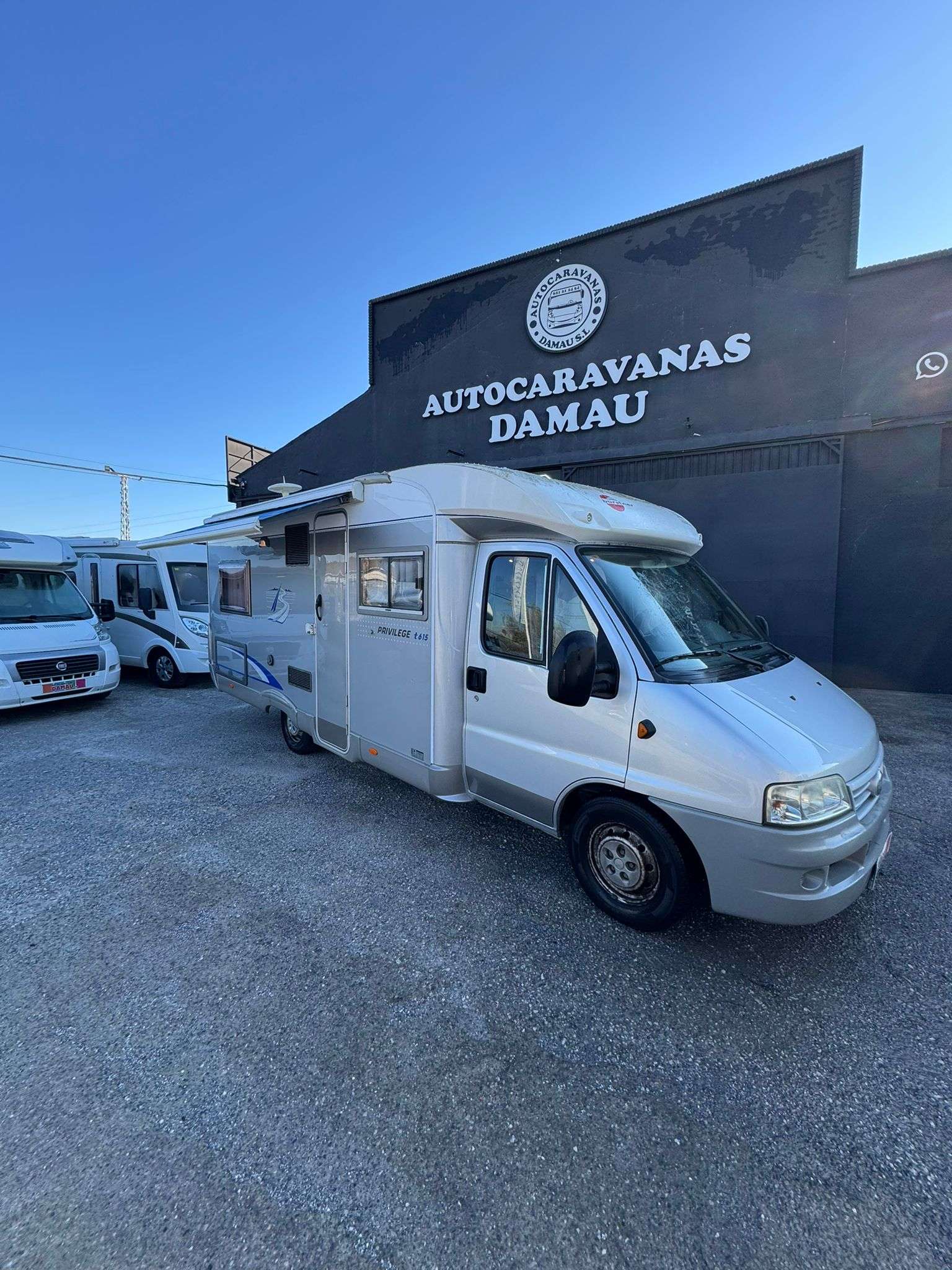 AUTOCARAVANA PERFILADA BURSTNER T615 - Imagen 2