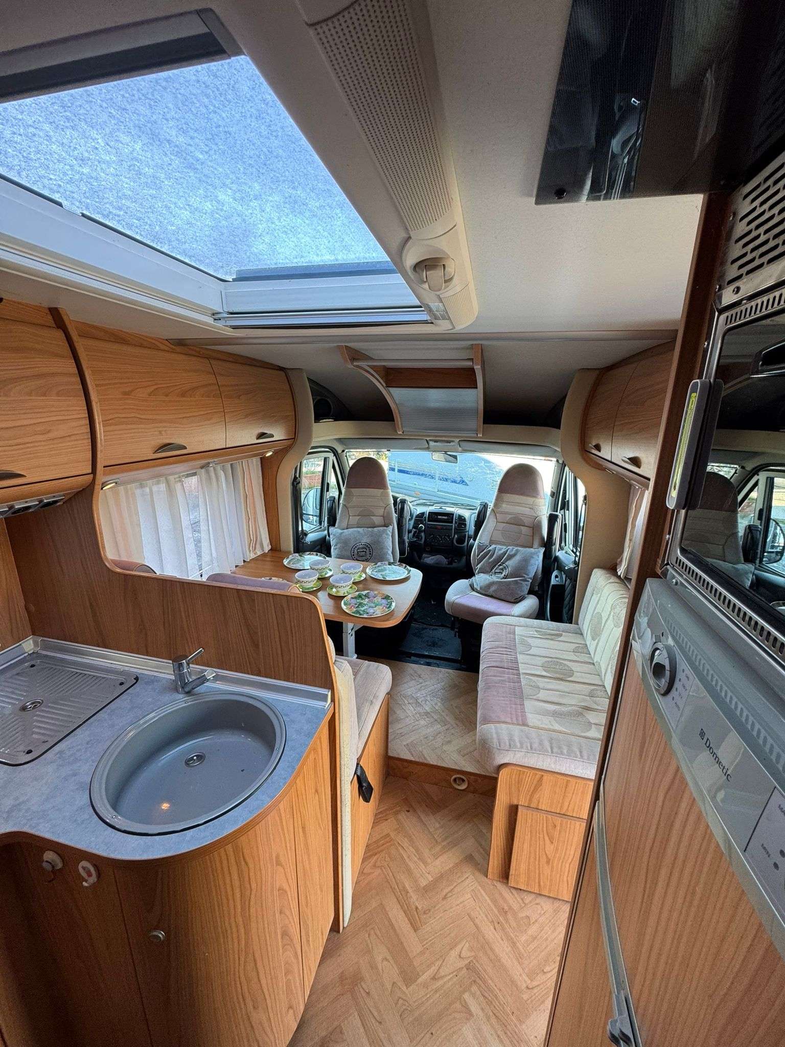 AUTOCARAVANA PERFILADA BURSTNER T615 - Imagen 7