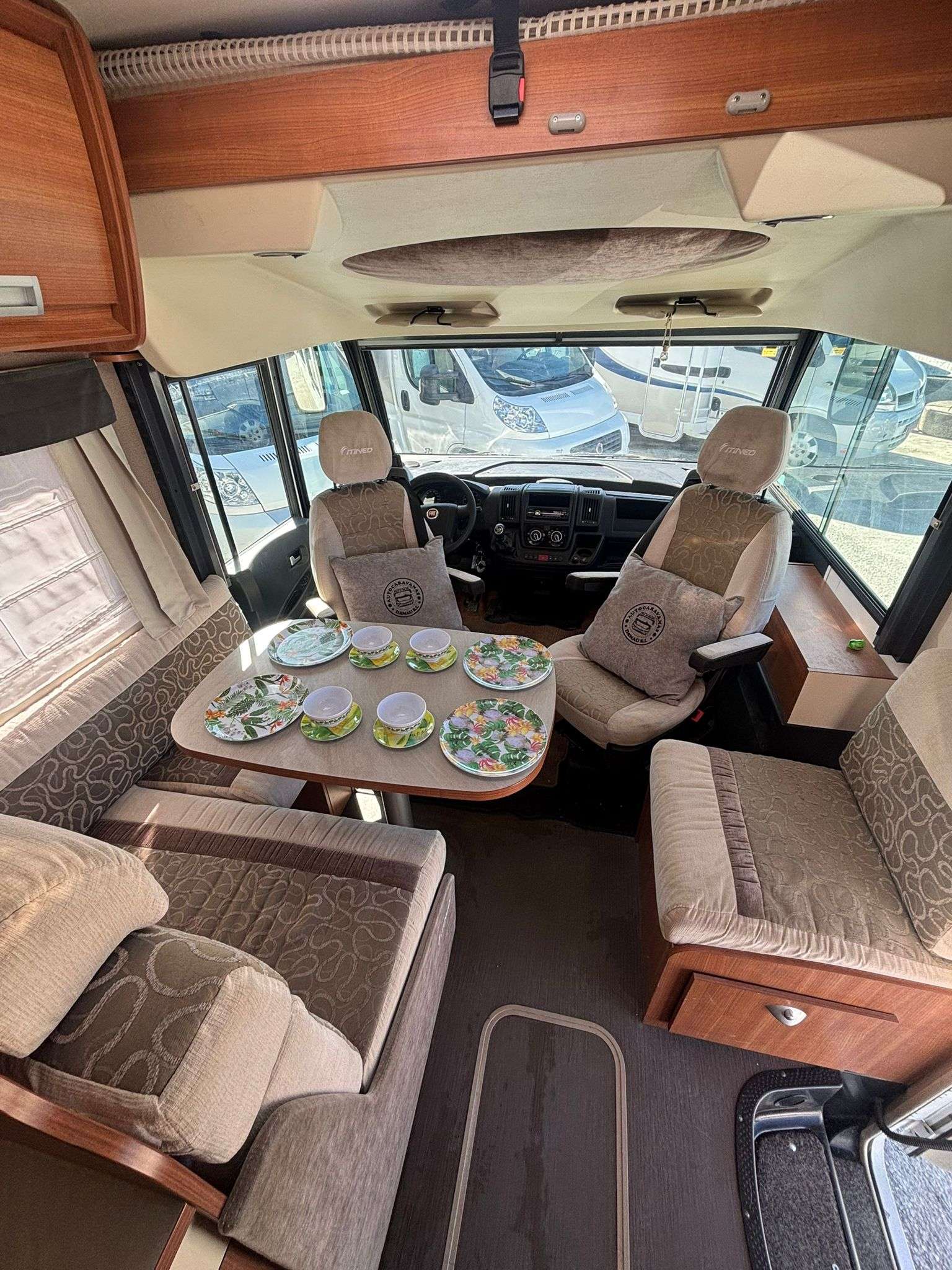 AUTOCARAVANA INTEGRAL ITINEO 740 CAMA ISLA - Imagen 6