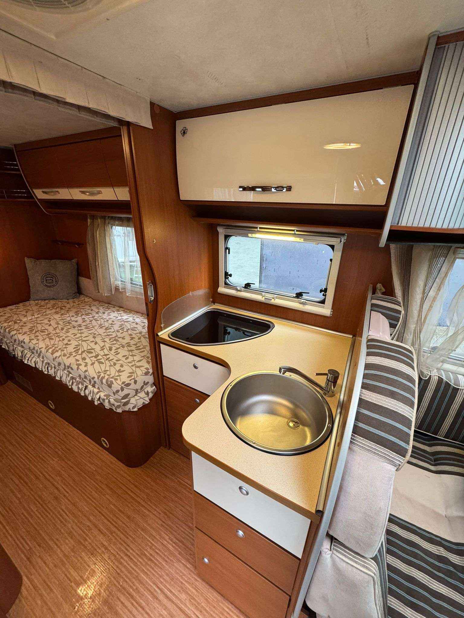 AUTOCARAVANA PERFILADA MC LOUIS P700 - Imagen 8