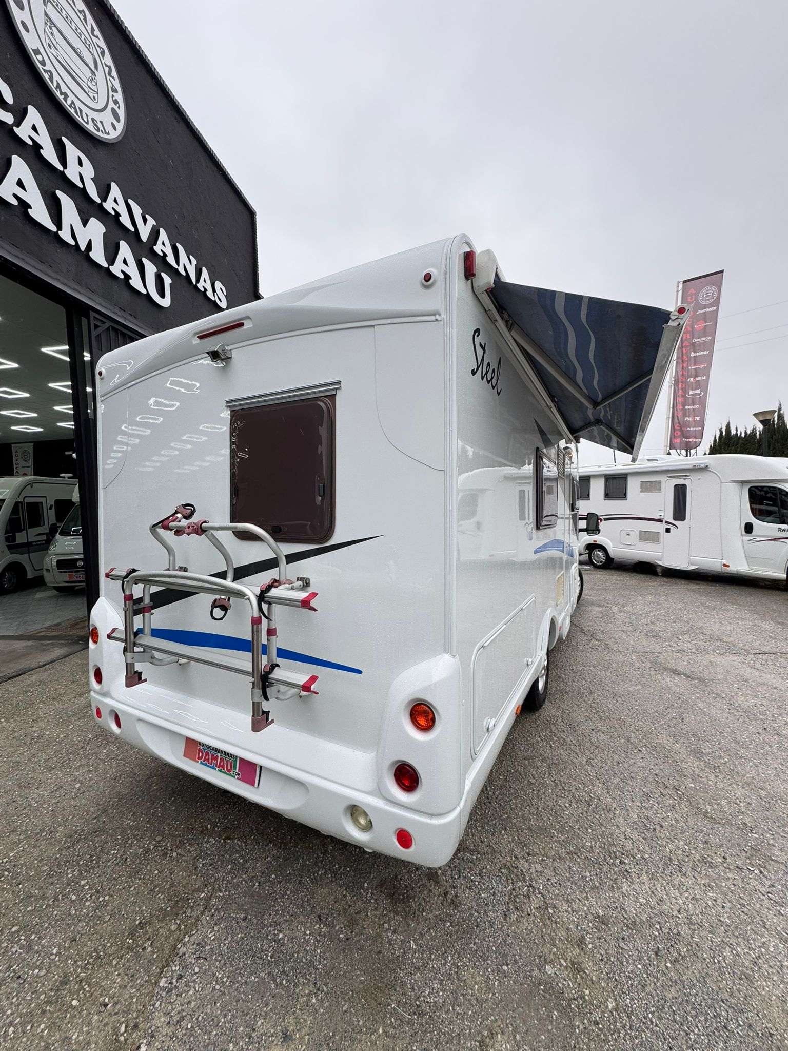 AUTOCARAVANA PERFILADA MC LOUIS P700 - Imagen 4