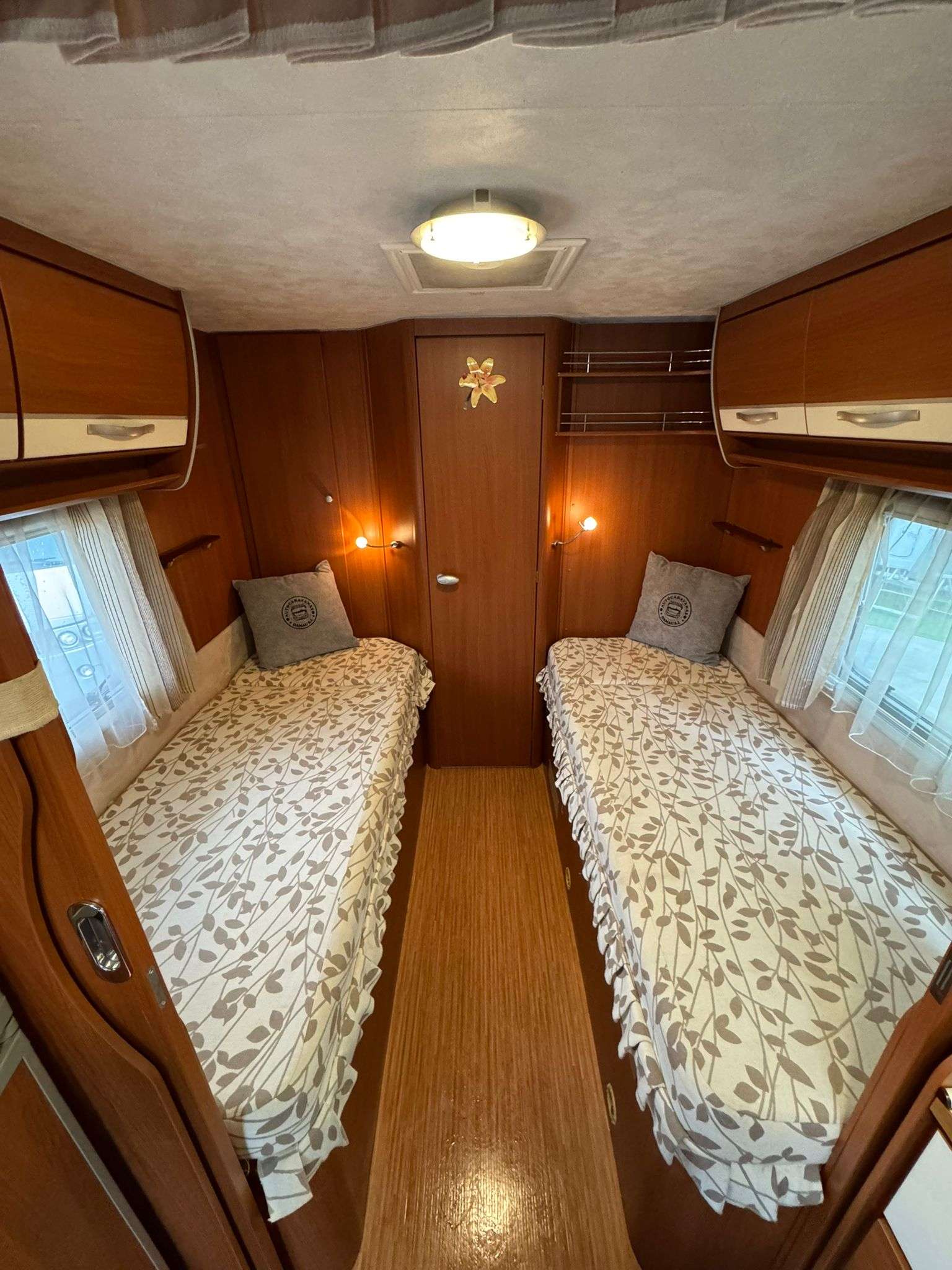 AUTOCARAVANA PERFILADA MC LOUIS P700 - Imagen 10