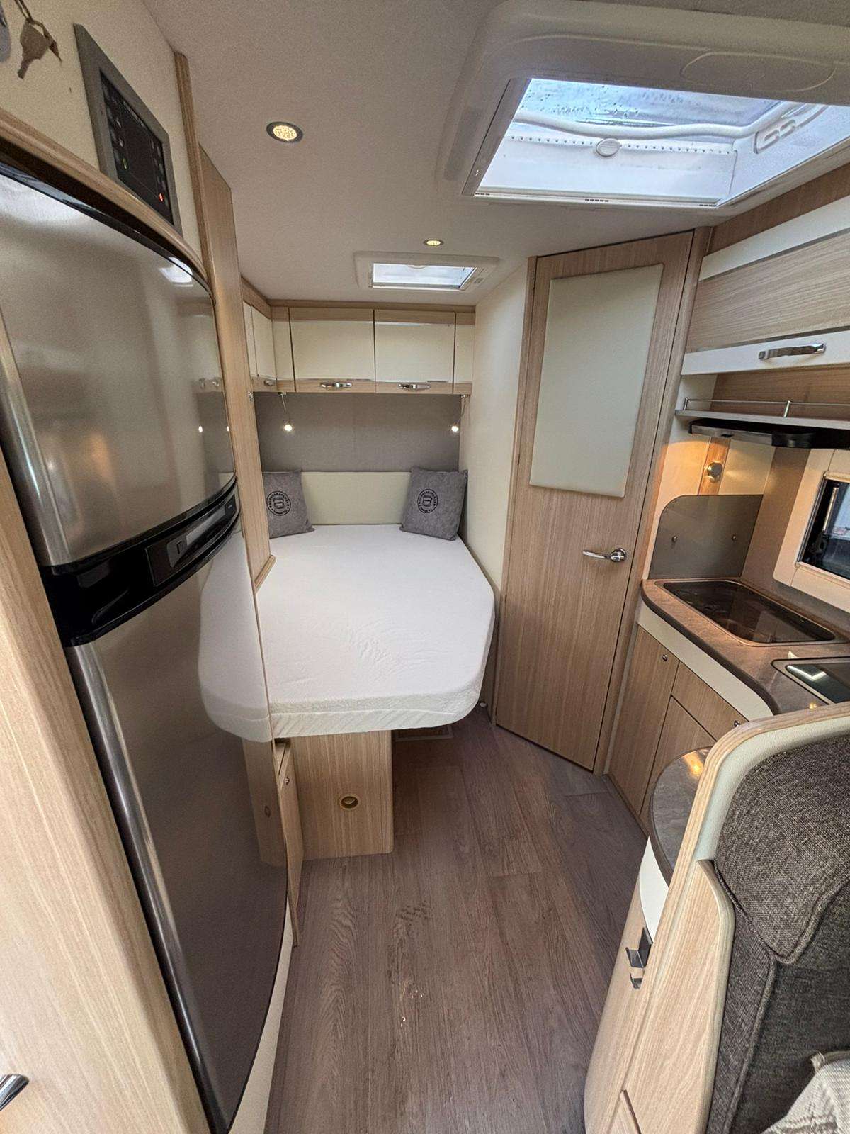 AUTOCARAVANA PERFILADA FLORIUM CAMA FRANCESA - Imagen 6