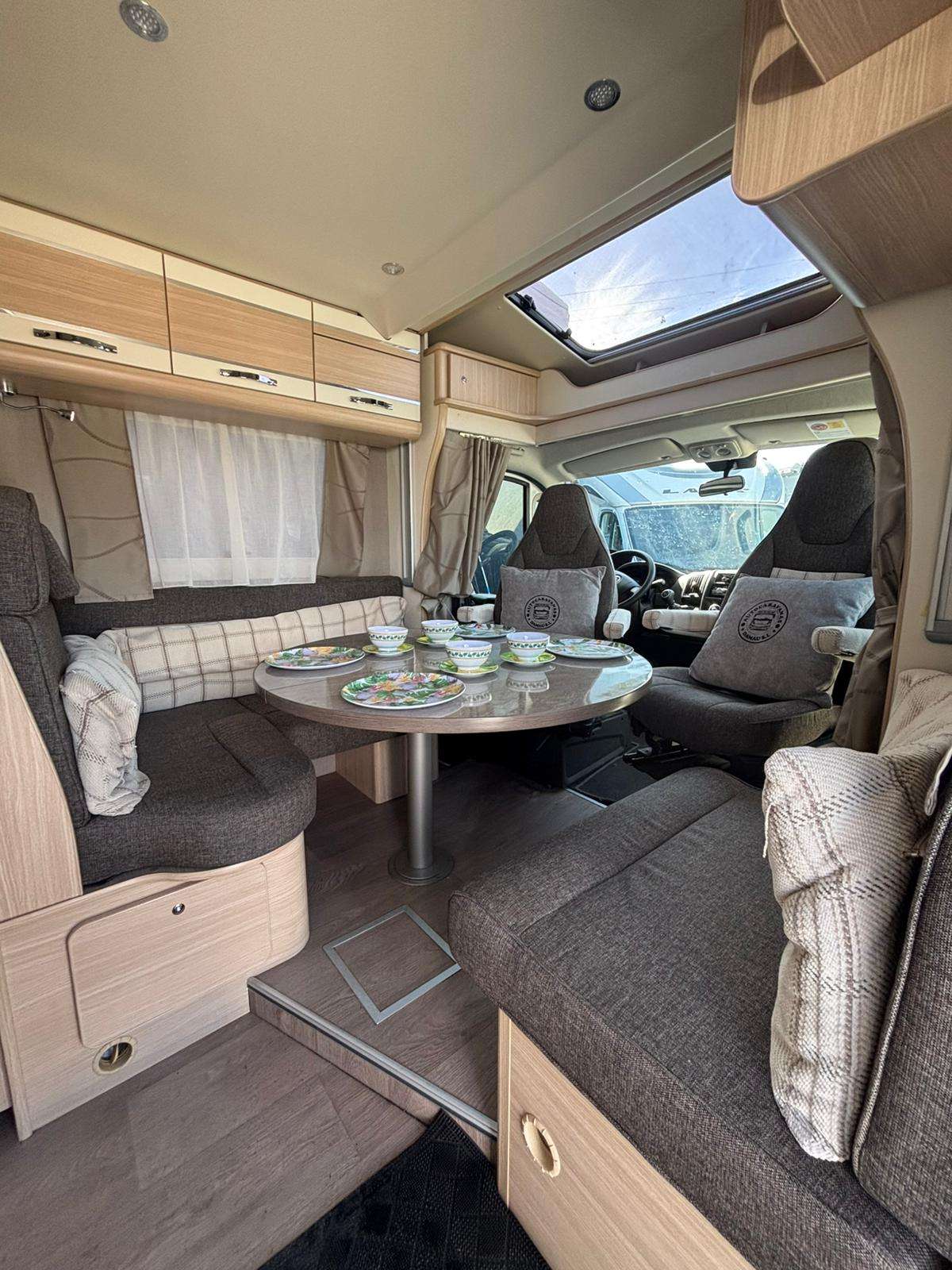 AUTOCARAVANA PERFILADA FLORIUM CAMA FRANCESA - Imagen 5