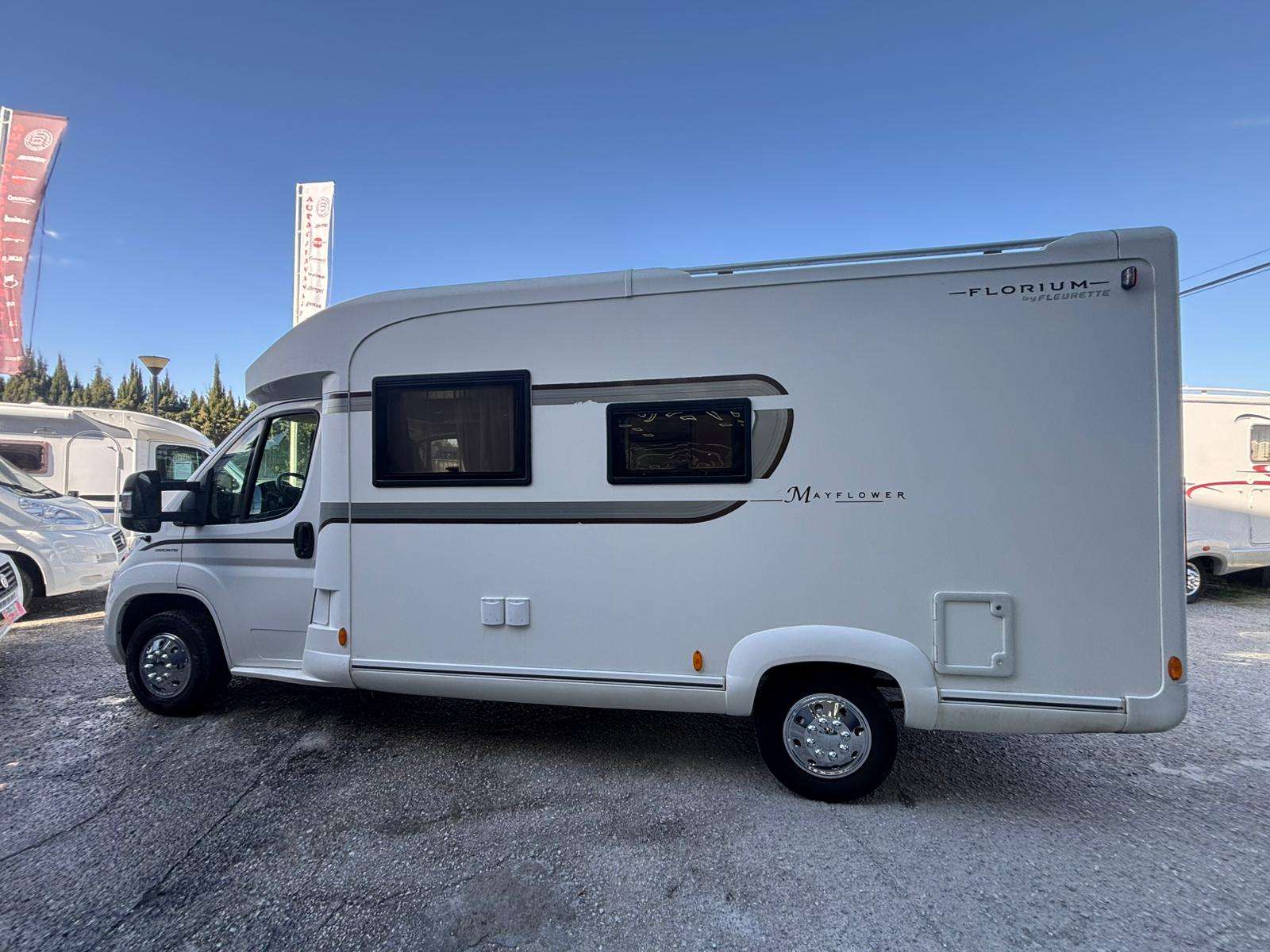 AUTOCARAVANA PERFILADA FLORIUM CAMA FRANCESA - Imagen 4