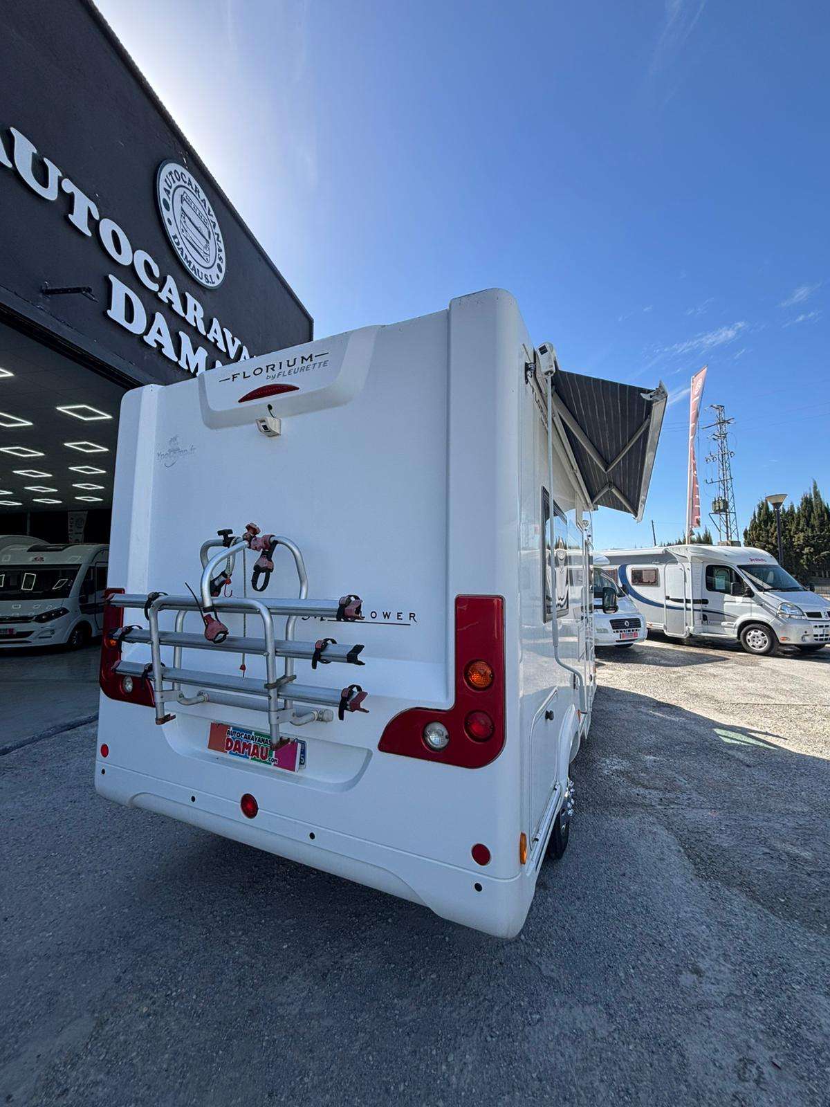 AUTOCARAVANA PERFILADA FLORIUM CAMA FRANCESA - Imagen 3