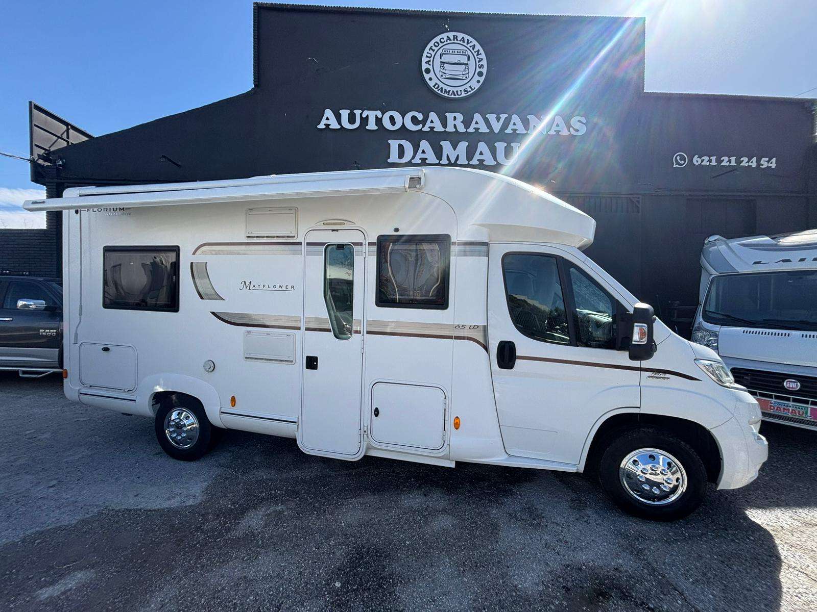 AUTOCARAVANA PERFILADA FLORIUM CAMA FRANCESA