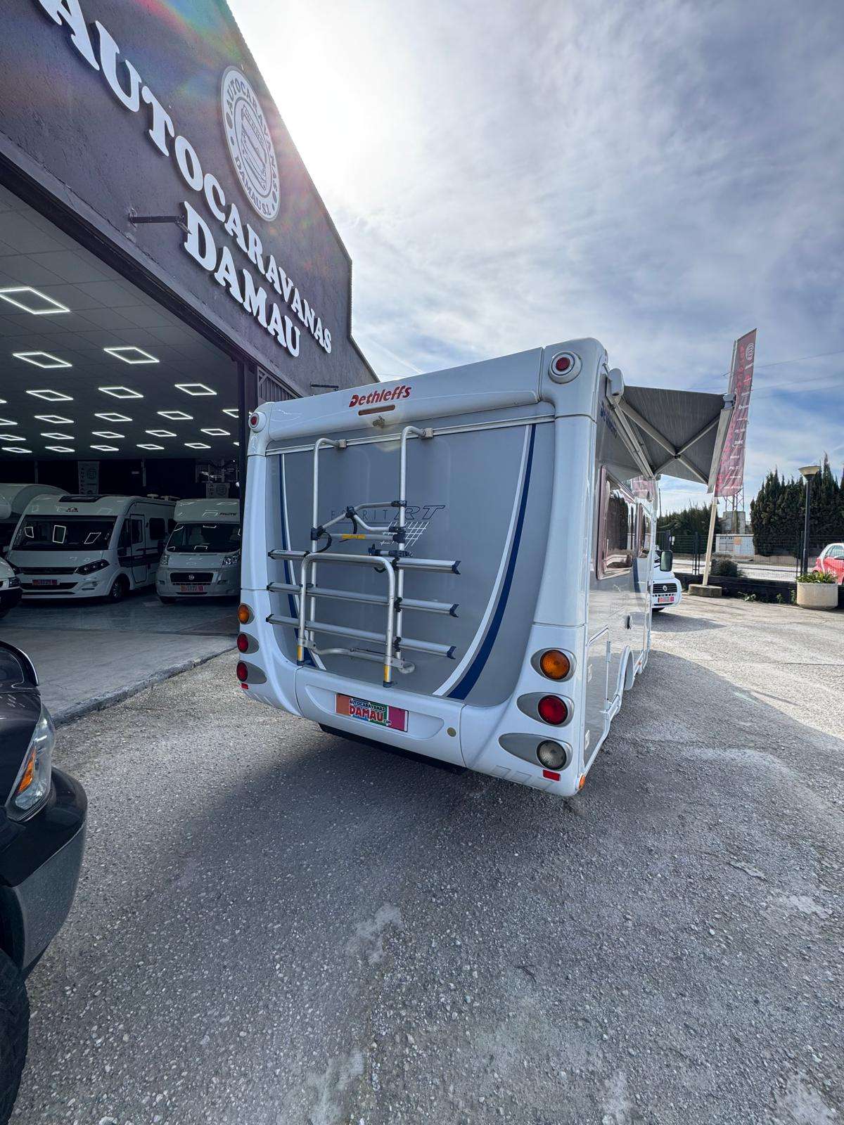 AUTOCARAVANA PERFILADA DETHLEFFS CAMA FRANCESA - Imagen 4