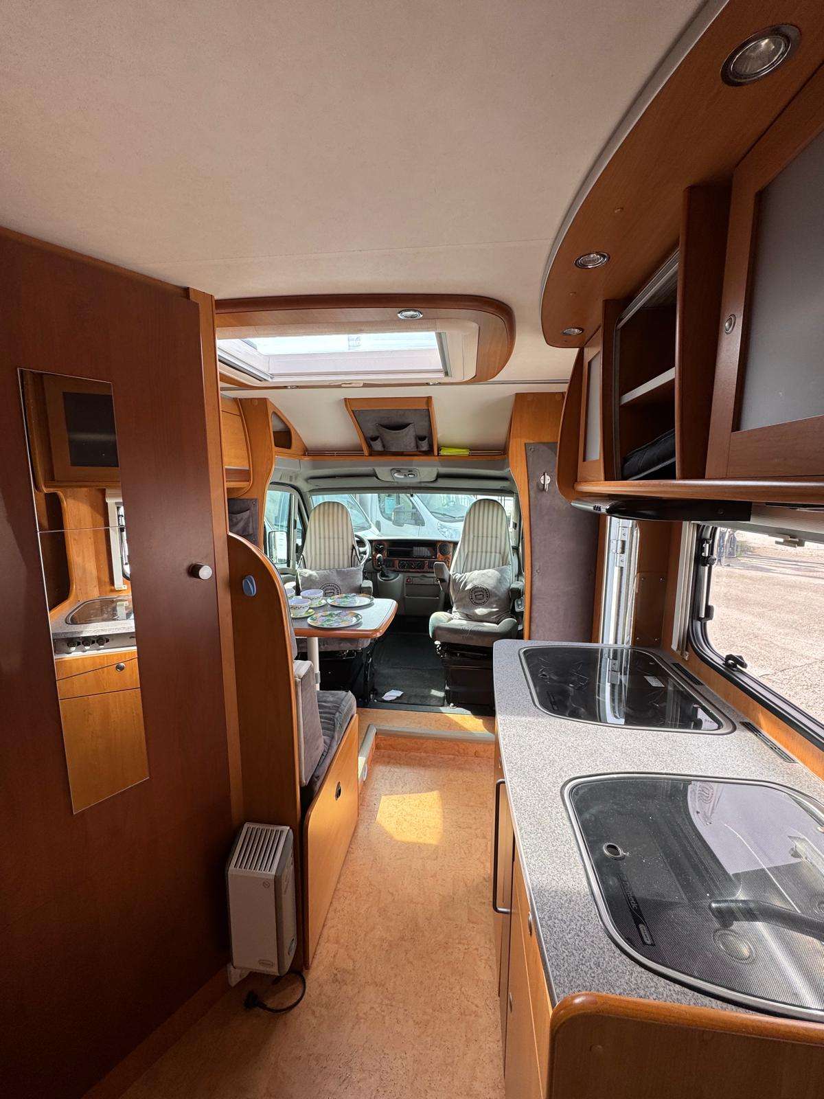 AUTOCARAVANA PERFILADA DETHLEFFS CAMA FRANCESA - Imagen 10