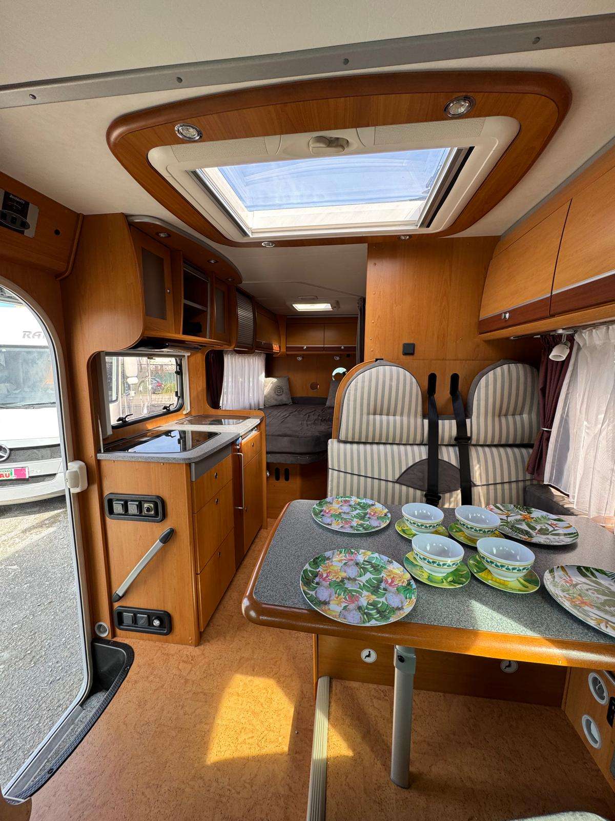 AUTOCARAVANA PERFILADA DETHLEFFS CAMA FRANCESA - Imagen 7