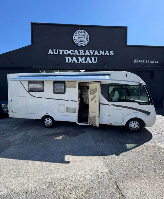 AUTOCARAVANA INTEGRAL ITINEO MB 740 CAMA ISLA